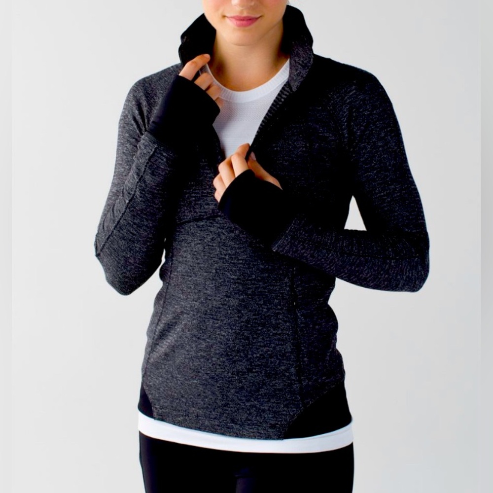 Lululemon Runderful 1/2 Zip grey